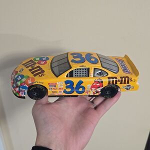 Ken Schrader 36 M&M's 2000 Pontiac Grand Prix Diecast Car